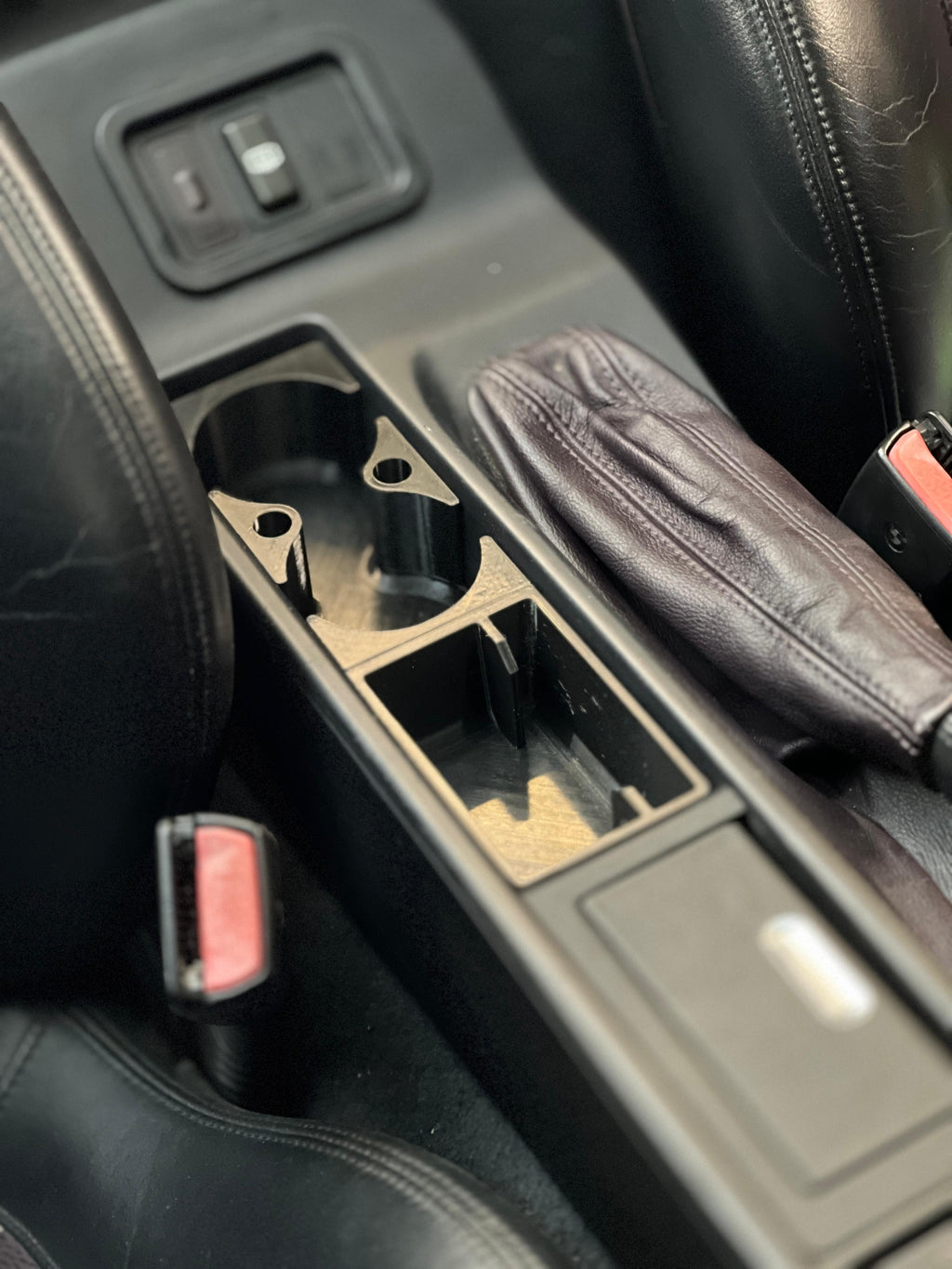 Cupholder for BMW Z3 E36